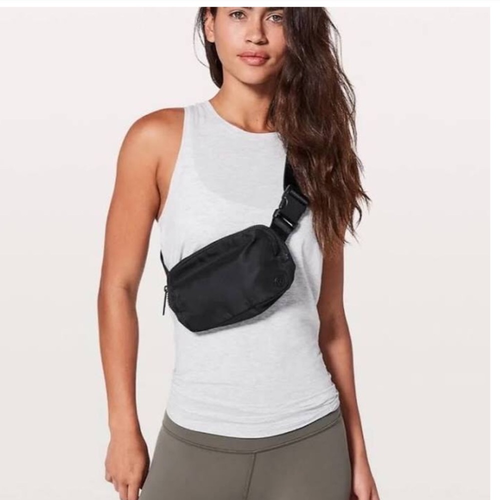 Lulu lemon black purse